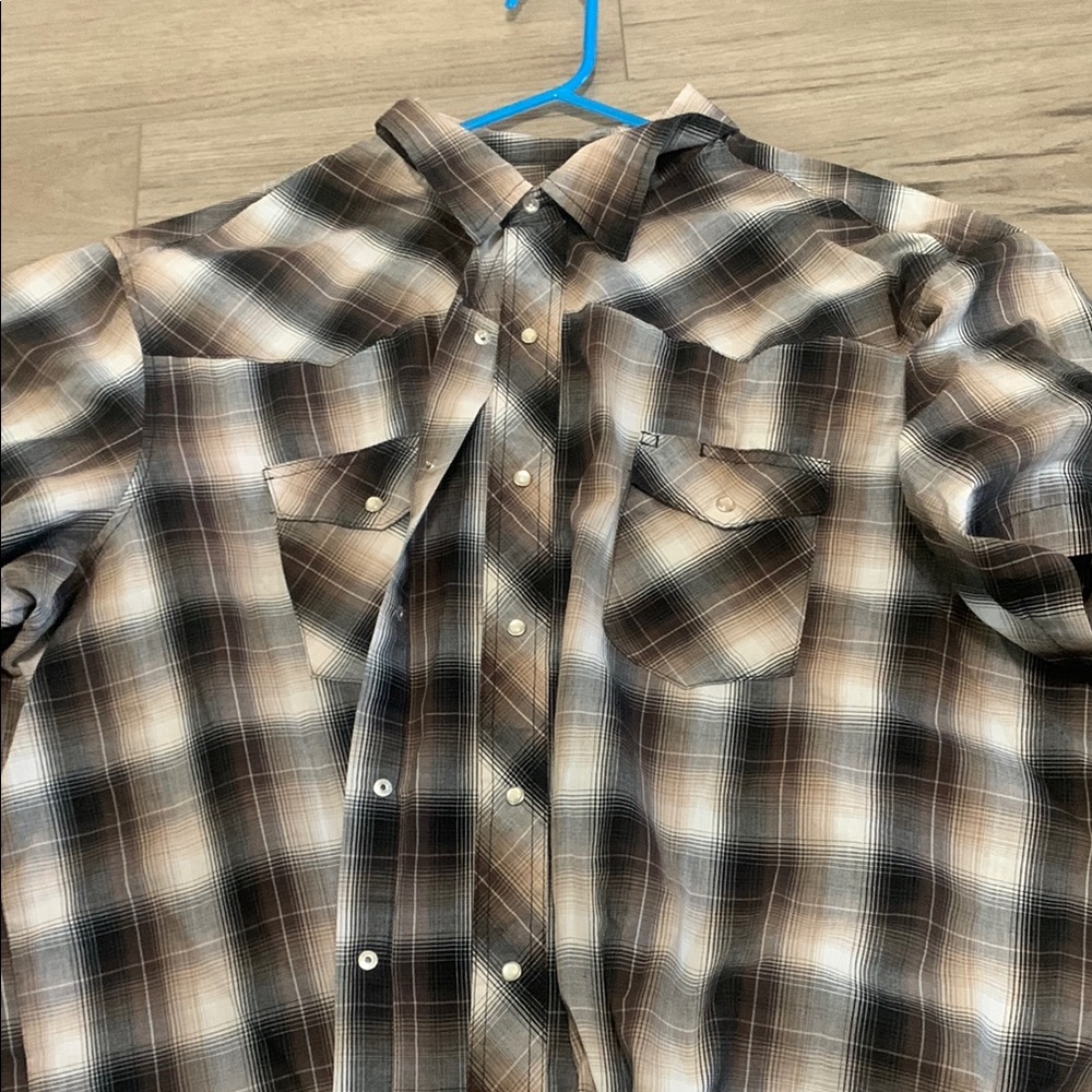 Wrangler pear snap short sleeveMen's Plaid Shirt - Brown and Black